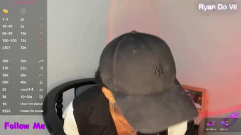 Snapshot of raydevil_ chatting on February 12, 1:55 am Rayn online show from February 12, 1:55 am