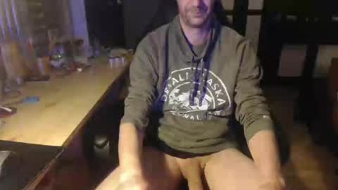 Snapshot of raymann8 chatting on February 22, 11:24 pm Ray online show from February 22, 11:24 pm