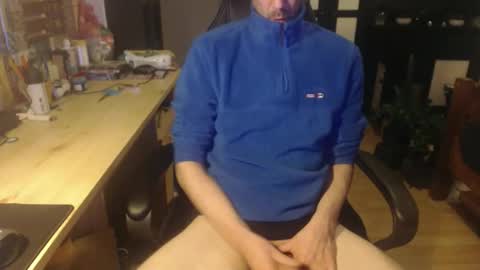 Snapshot of raymann8 chatting on February 19, 1:07 pm Ray online show from February 19, 1:07 pm