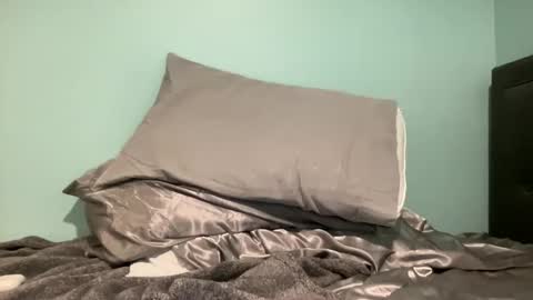 Snapshot of raymondg8596 chatting on February 7, 1:58 am raymondg8596 online show from February 7, 1:58 am