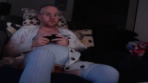 Snapshot of raymondsun chatting on January 5, 10:08 pm Sunshine Ray online show from January 5, 10:08 pm