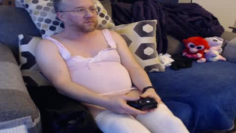 Snapshot of raymondsun chatting on February 2, 9:34 pm Sunshine Ray online show from February 2, 9:34 pm