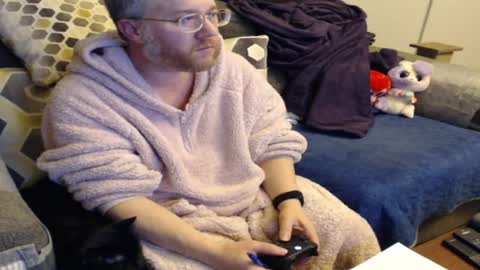 Snapshot of raymondsun chatting on February 10, 11:55 pm Sunshine Ray online show from February 10, 11:55 pm