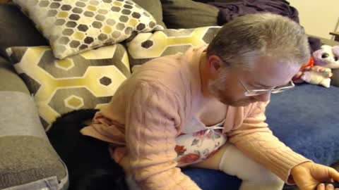 Snapshot of raymondsun chatting on February 11, 11:33 pm Sunshine Ray online show from February 11, 11:33 pm