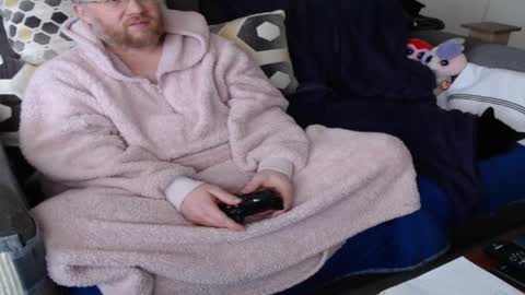 Snapshot of raymondsun chatting on February 16, 5:37 pm Sunshine Ray online show from February 16, 5:37 pm