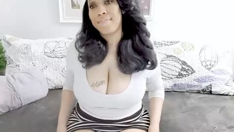 Snapshot of rayne_woods chatting on June 21, 9:01 am rayne woods online show from June 21, 9:01 am