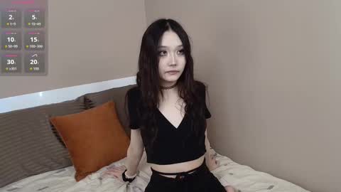 rayreina online show from March 13, 7:20 pm