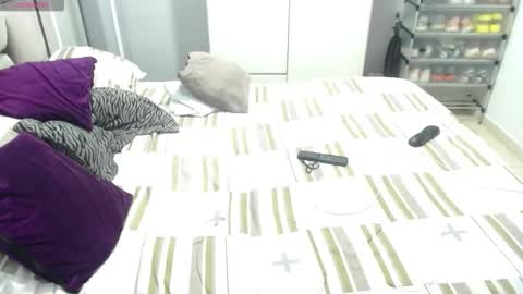 raysajoness online show from December 3, 1:46 am