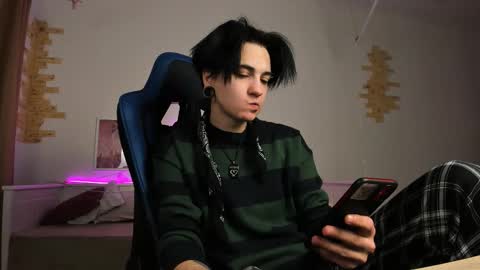 Ray online show from February 2, 11:31 am