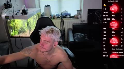 Rayzel online show from March 25, 5:41 pm