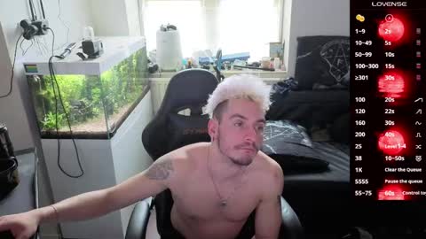 Rayzel online show from April 2, 3:53 pm