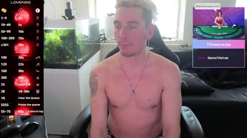 Snapshot of rayzel_white chatting on May 31, 12:45 pm Rayzel White online show from May 31, 12:45 pm