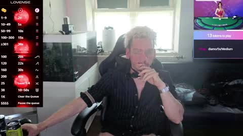 Snapshot of rayzel_white chatting on June 7, 1:37 pm Rayzel White online show from June 7, 1:37 pm
