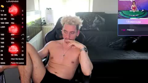 Snapshot of rayzel_white chatting on July 5, 11:50 am Rayzel White online show from July 5, 11:50 am