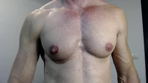 razorramon13 online show from January 3, 4:48 pm