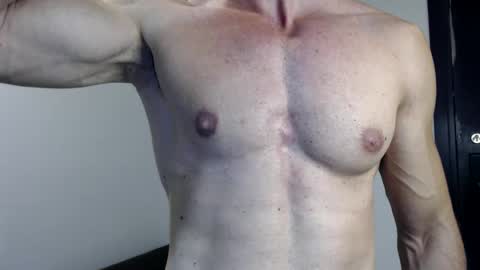 razorramon13 online show from January 11, 5:40 pm