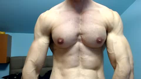 razorramon13 online show from June 18, 9:25 am
