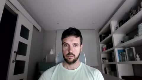 rbaggio24 online show from May 31, 1:14 am