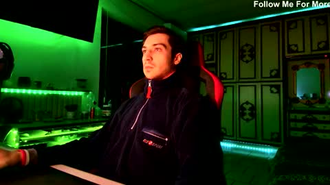 Snapshot of rcomi4 chatting on November 13, 8:52 pm rcomi4 online show from November 13, 8:52 pm