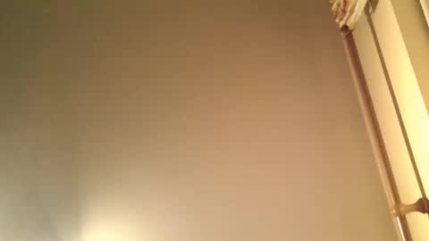 Snapshot of rdrew chatting on April 15, 8:31 pm rdrew online show from April 15, 8:31 pm