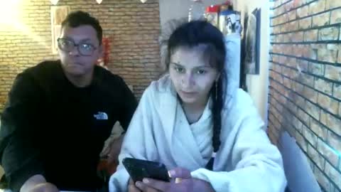 Snapshot of real_coupl3 chatting on May 1, 9:25 am real_coupl3 online show from May 1, 9:25 am