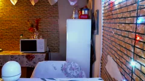 Snapshot of real_coupl3 chatting on May 3, 7:42 pm real_coupl3 online show from May 3, 7:42 pm