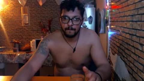 Snapshot of real_coupl3 chatting on June 2, 3:30 am real_coupl3 online show from June 2, 3:30 am