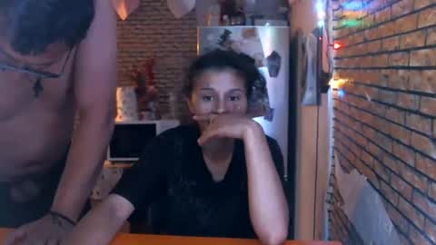 Snapshot of real_coupl3 chatting on June 4, 1:50 pm real_coupl3 online show from June 4, 1:50 pm