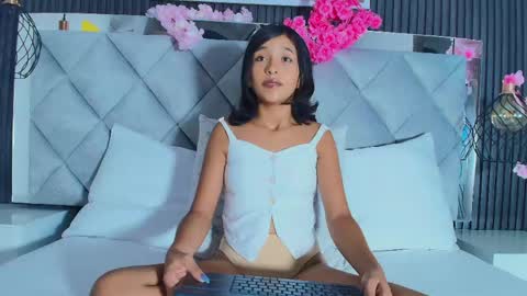 Snapshot of real_doncella_pussy chatting on April 27, 8:07 pm DONCELLA online show from April 27, 8:07 pm