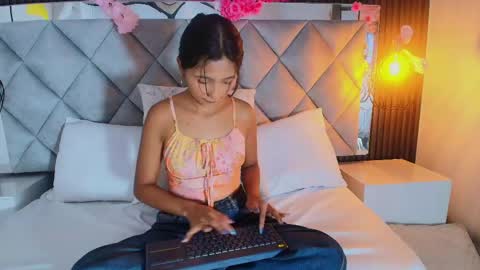 Snapshot of real_doncella_pussy chatting on April 29, 8:04 pm DONCELLA online show from April 29, 8:04 pm