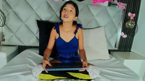 Snapshot of real_doncella_pussy chatting on May 30, 7:11 pm DONCELLA online show from May 30, 7:11 pm