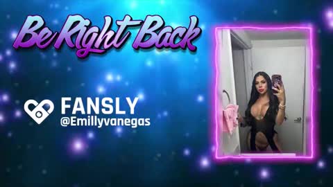Snapshot of real_scarletbrightxx chatting on January 17, 9:29 pm Emilly Andrea online show from January 17, 9:29 pm