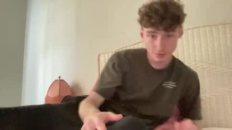 Snapshot of realbeaumance chatting on April 1, 3:53 pm realbeaumance online show from April 1, 3:53 pm