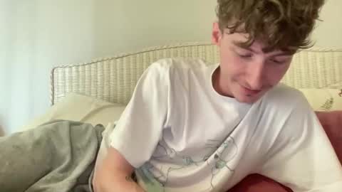 Snapshot of realbeaumance chatting on April 10, 4:33 pm realbeaumance online show from April 10, 4:33 pm