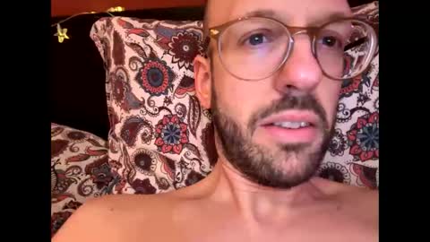 HugeSecret online show from January 15, 3:05 pm