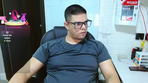 Snapshot of realjoel chatting on June 2, 11:45 am Joel online show from June 2, 11:45 am