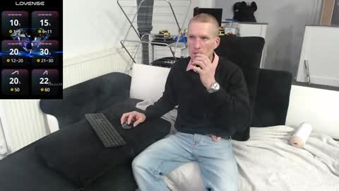 Snapshot of reallyman7 chatting on January 28, 10:34 am Ask me online show from January 28, 10:34 am