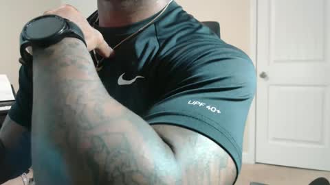 Snapshot of realreyblack chatting on September 28, 5:07 pm Rey online show from September 28, 5:07 pm