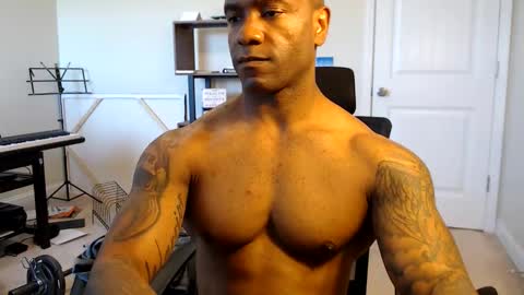 Snapshot of realreyblack chatting on October 24, 5:42 pm Rey online show from October 24, 5:42 pm