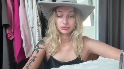Monica Milz online show from December 21, 10:39 am