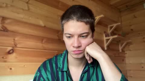 Snapshot of realsupermichael chatting on September 14, 8:35 am AliceEve online show from September 14, 8:35 am