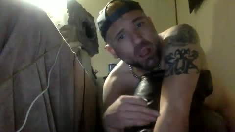 Snapshot of realzilla69 chatting on December 2, 5:26 am realzilla69 online show from December 2, 5:26 am