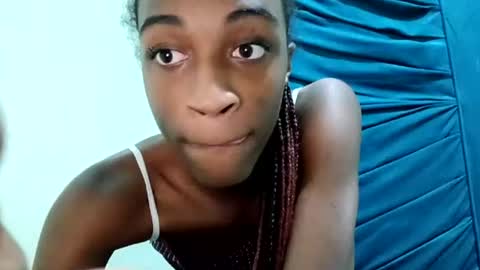 Snapshot of rebecca23278 chatting on June 24, 2:10 am Tu mami Rebecca online show from June 24, 2:10 am
