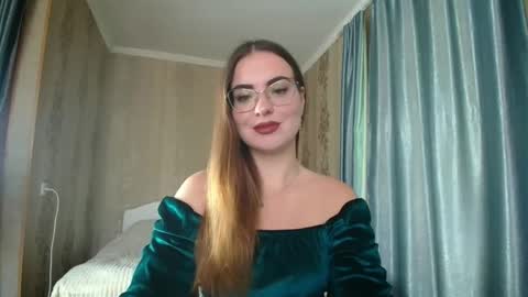 Rebecca online show from October 3, 11:51 am
