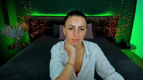 rebecca_diamonds online show from January 29, 9:44 am