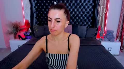 rebecca_diamonds online show from March 26, 7:25 am