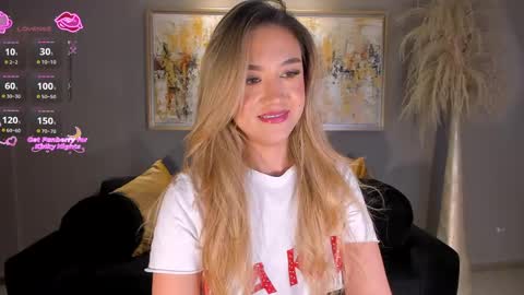 Snapshot of rebeccahudson_ chatting on April 29, 10:16 pm Rebe online show from April 29, 10:16 pm