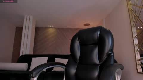 Snapshot of rebeccahudson_ chatting on April 30, 8:57 pm Rebe online show from April 30, 8:57 pm