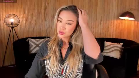 Snapshot of rebeccahudson_ chatting on July 15, 7:41 pm Rebe online show from July 15, 7:41 pm