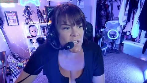 Rebecca Love online show from May 9, 8:03 pm
